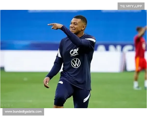 扎哈以比分差距胜维拉赛后主动挑战奥马利引发关注球迷热议